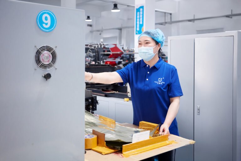 Foil balloon quality inspection during production