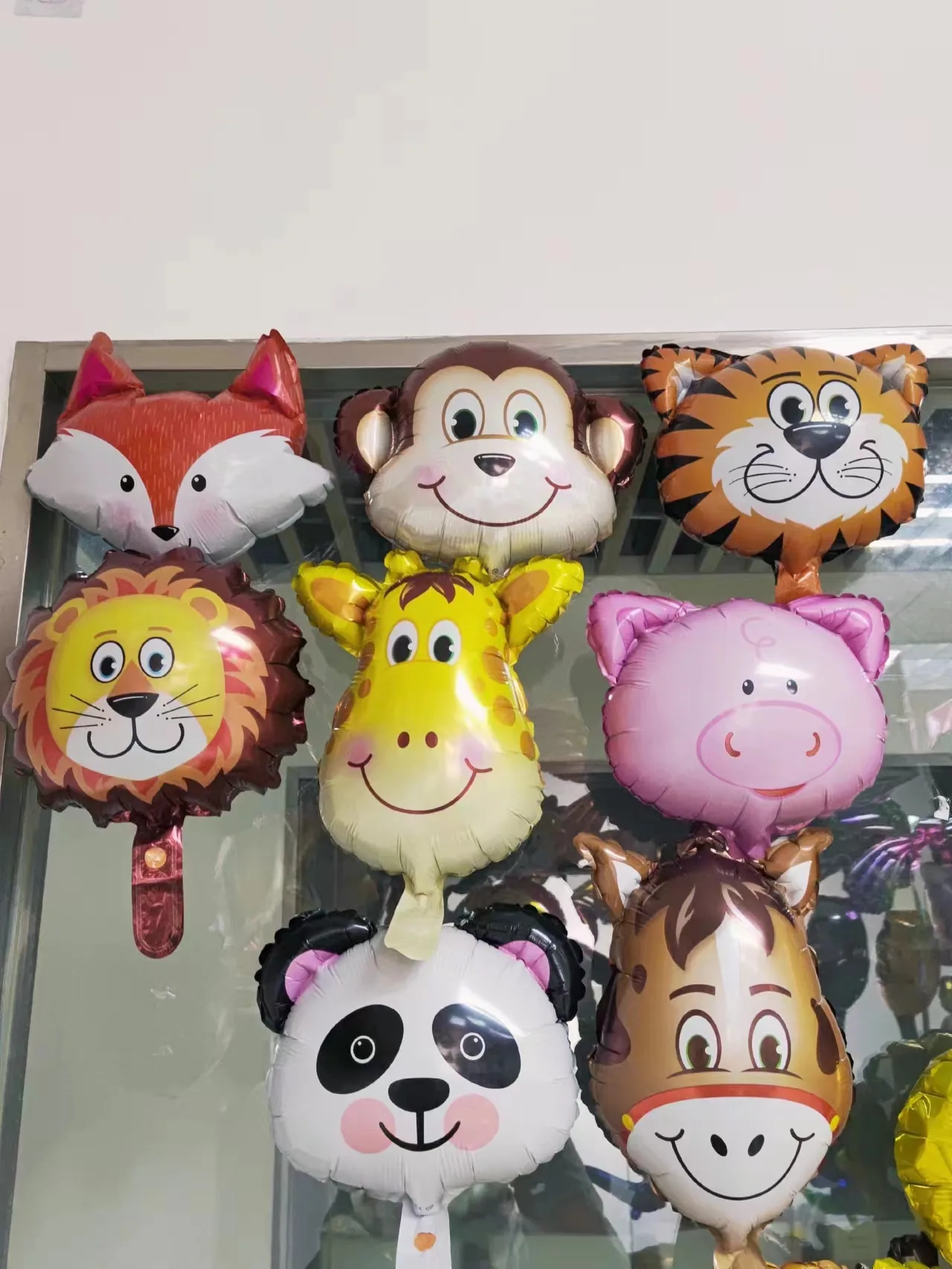 Waktu produksi balon foil custom dan pengiriman Indonesia