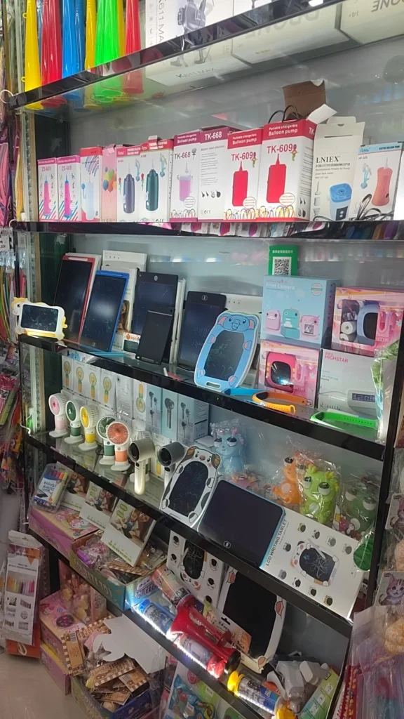Foiljoy Balloon And Accessory Store Display 458–