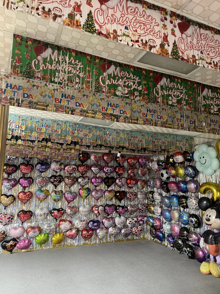 Foiljoy Balloon Retail Wall Display 413